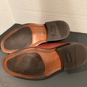 Brown dress shoes